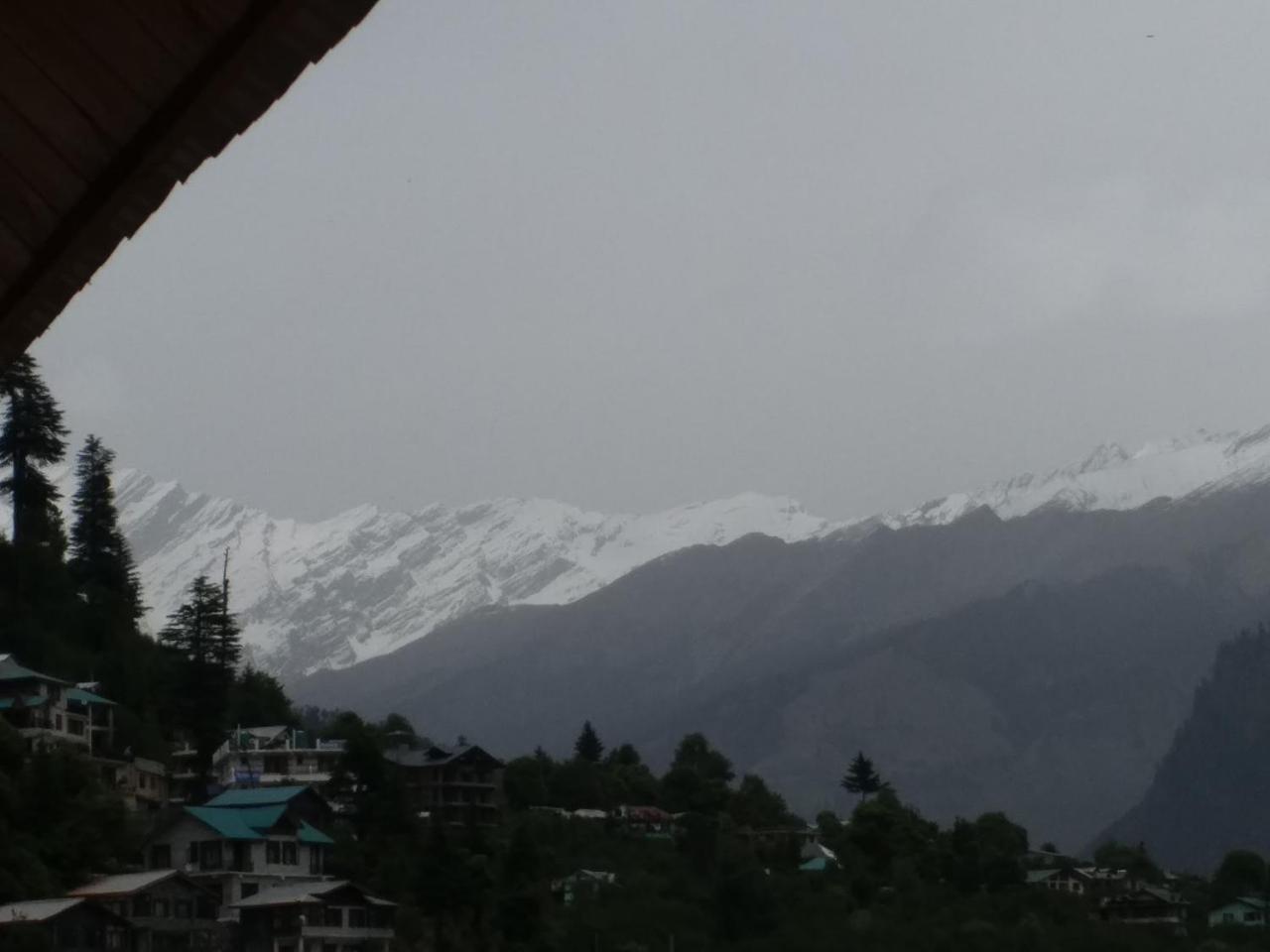 Hotel Seven Hills Manali Zewnętrze zdjęcie