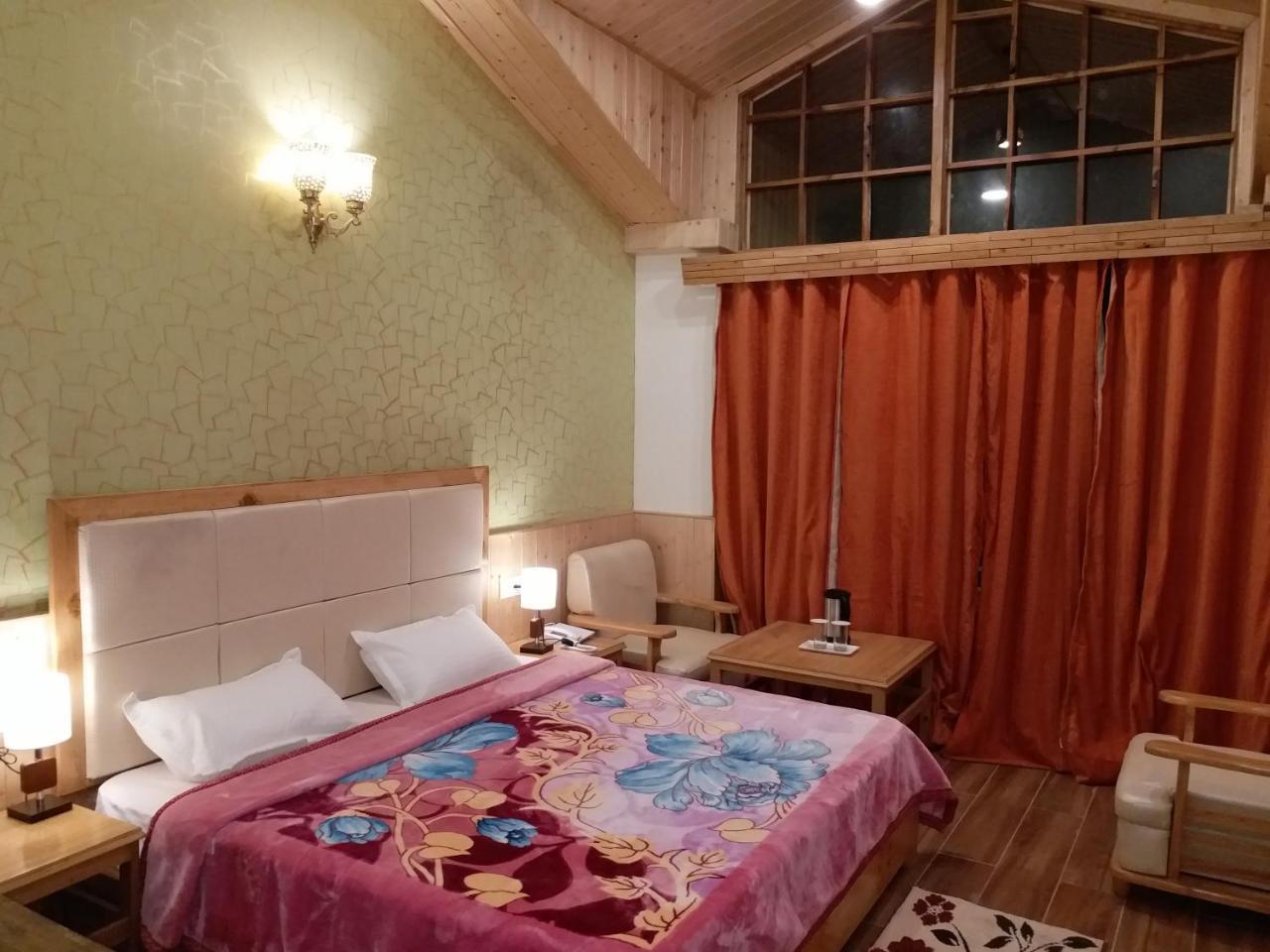 Hotel Seven Hills Manali Zewnętrze zdjęcie