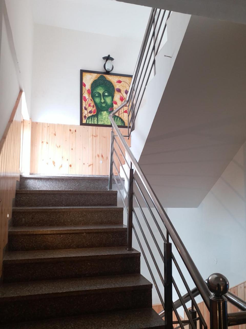 Hotel Seven Hills Manali Zewnętrze zdjęcie