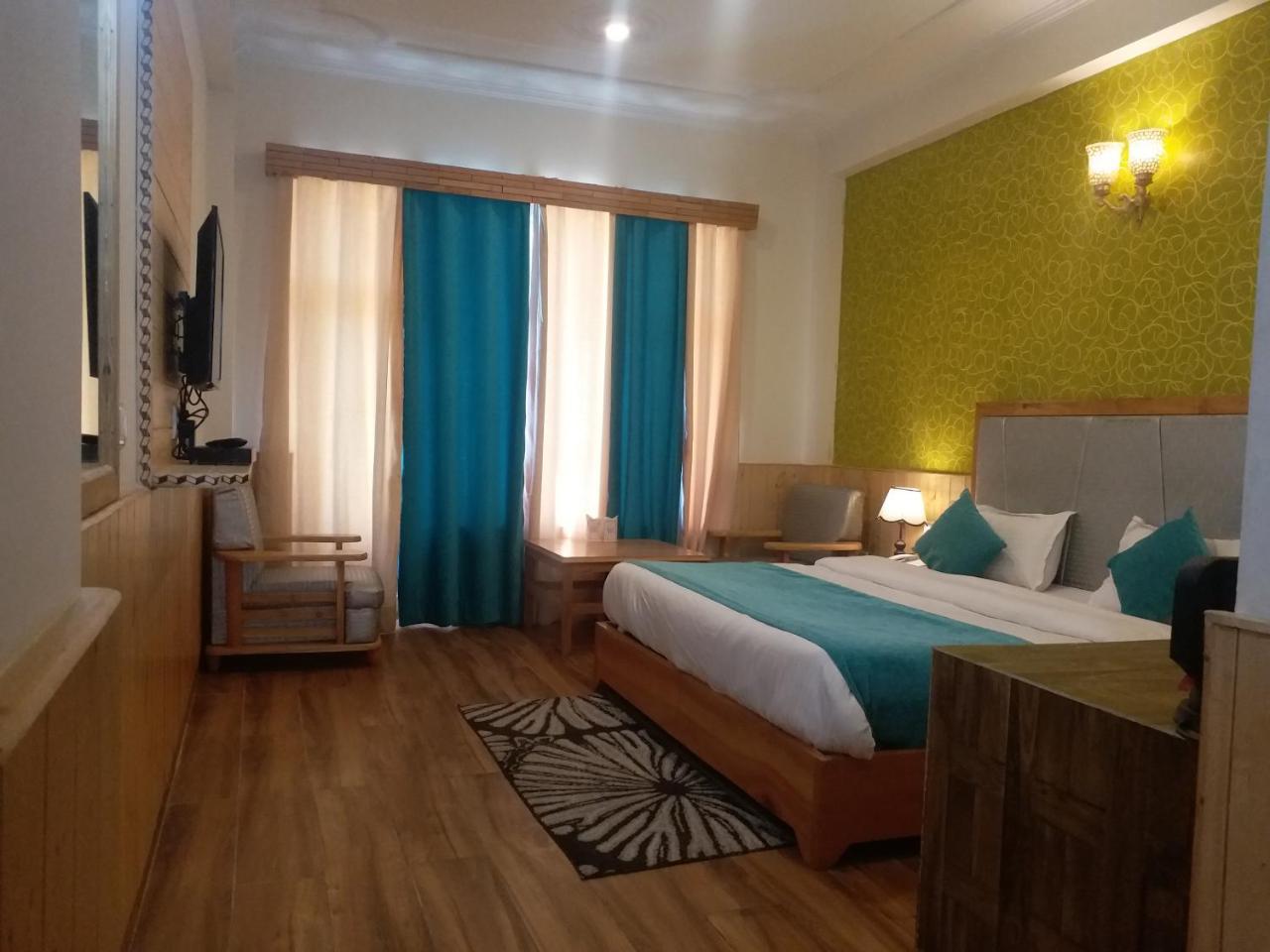 Hotel Seven Hills Manali Zewnętrze zdjęcie